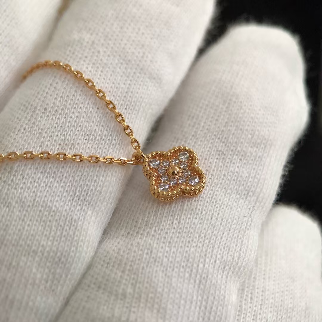 VCA Full Diamond Sweet Alhambra Pendant Necklace - Mini - Best Replica Jewelry™