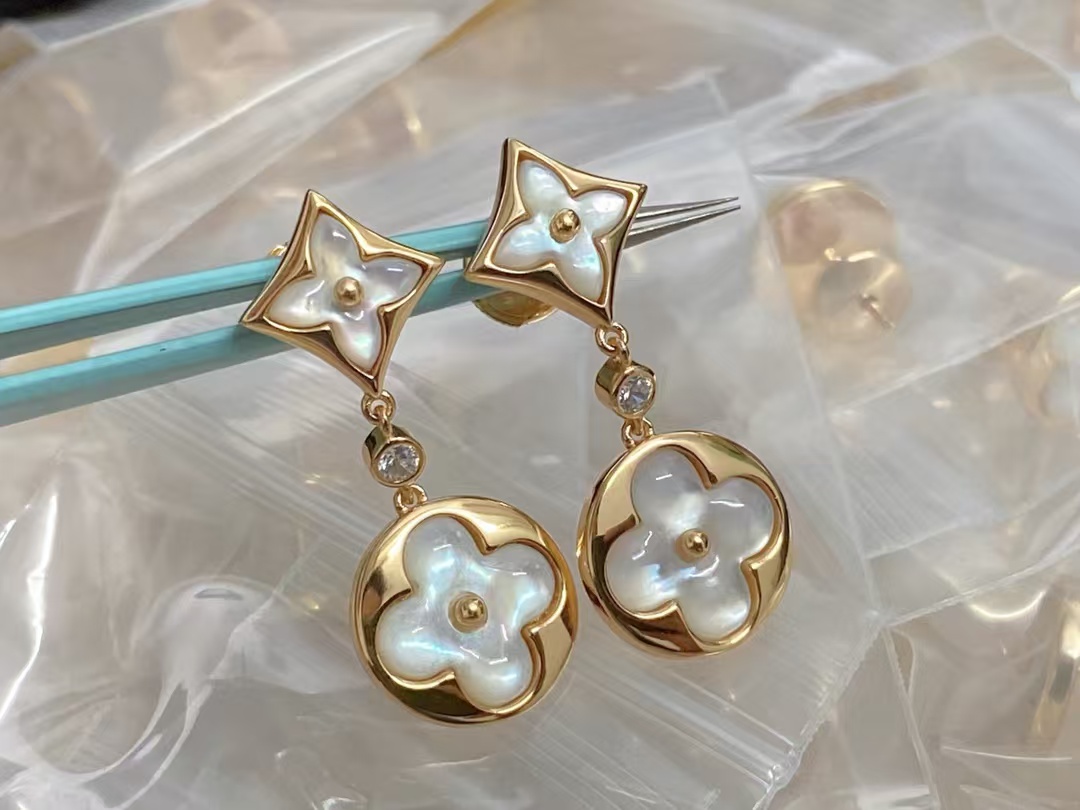Louis Vuitton Color Blossom Long Earrings - Best Replica Jewelry™