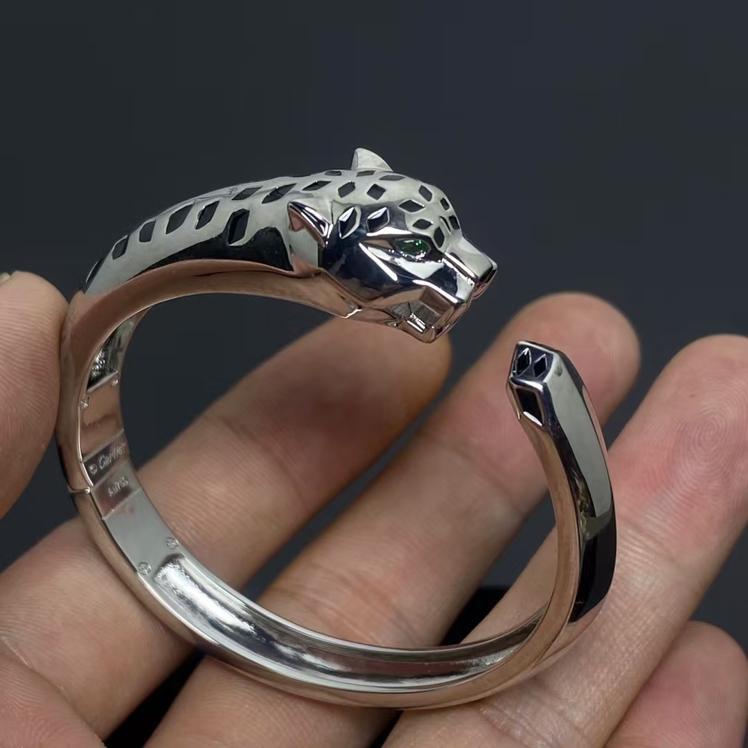 Cartier Leopard Head Panthère de Bracelet Bangle - Best Replica Jewelry™