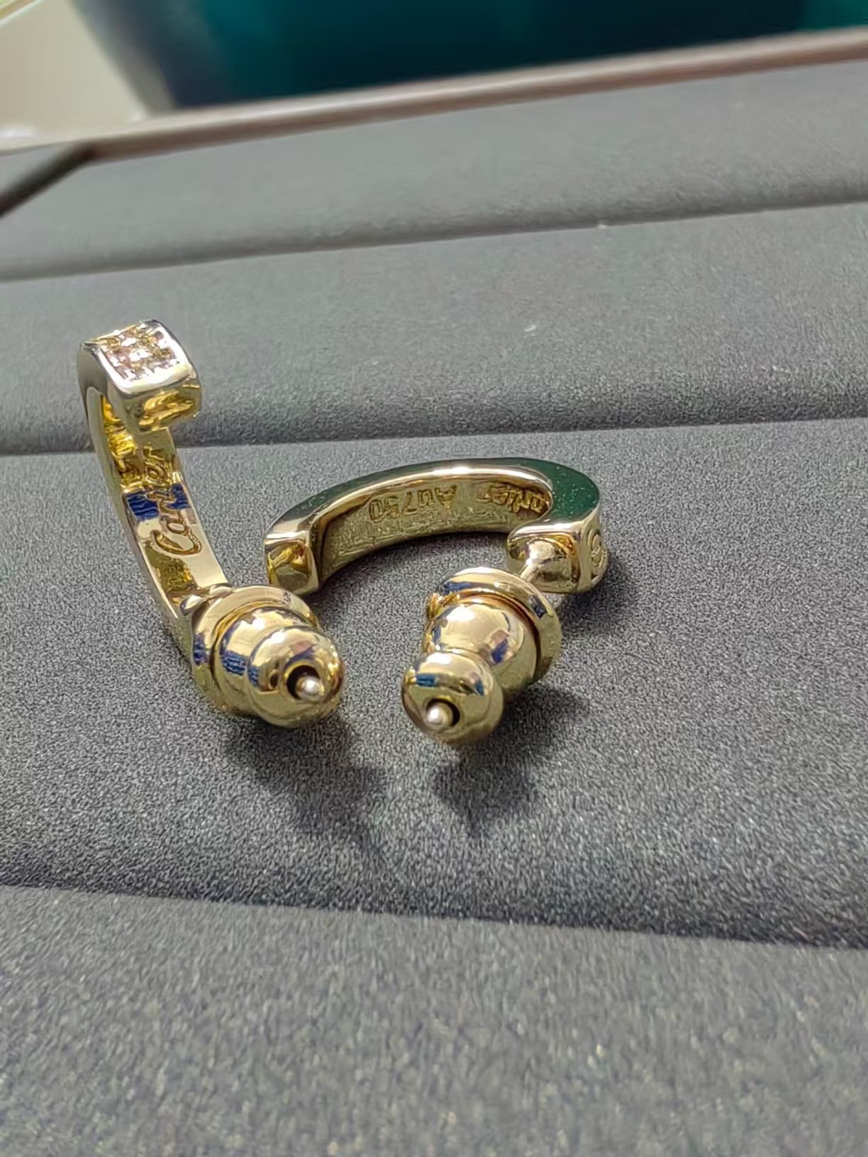 Cartier C Shape Earrings - Best Replica Jewelry™