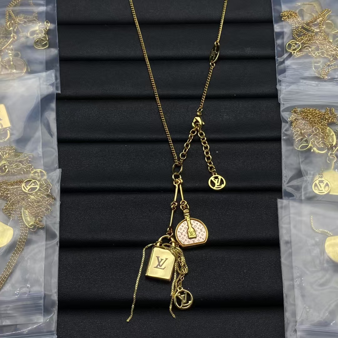 Louis Vuitton Lock Pendant Necklace - Best Replica Jewelry™