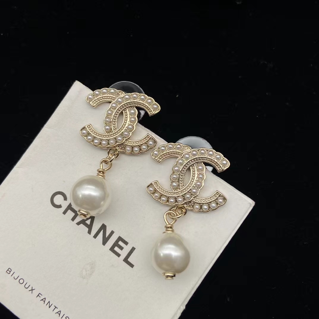 Chanel Pearl Drop Earrings - Best Replica Jewelry™