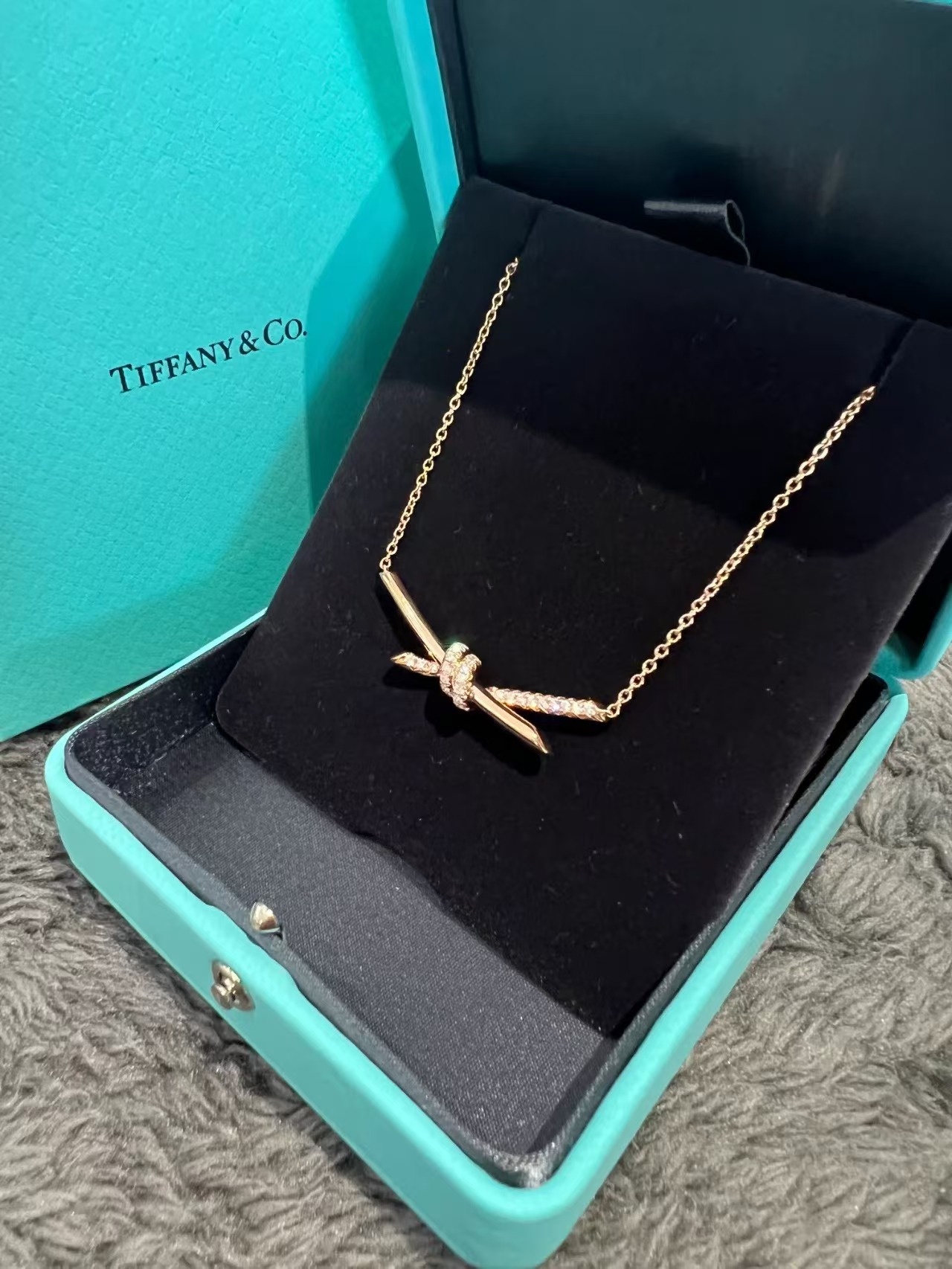Tiffany Knot Pendant Necklace - Best Replica Jewelry™