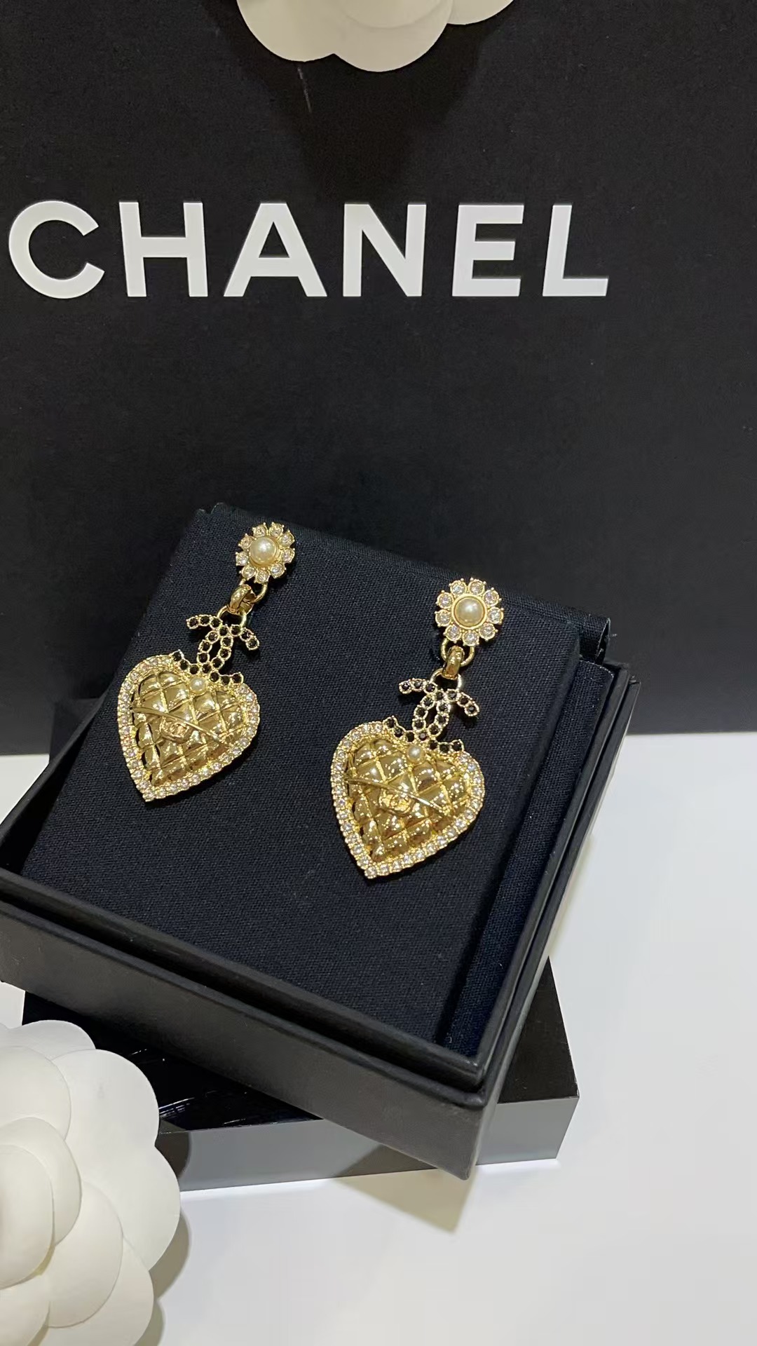 Chanel Love Heart Dangle Earrings - Best Replica Jewelry™