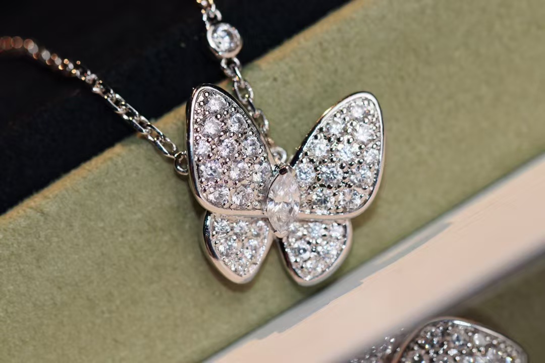 VCA Two Butterfly Pendant Necklace - Best Replica Jewelry™