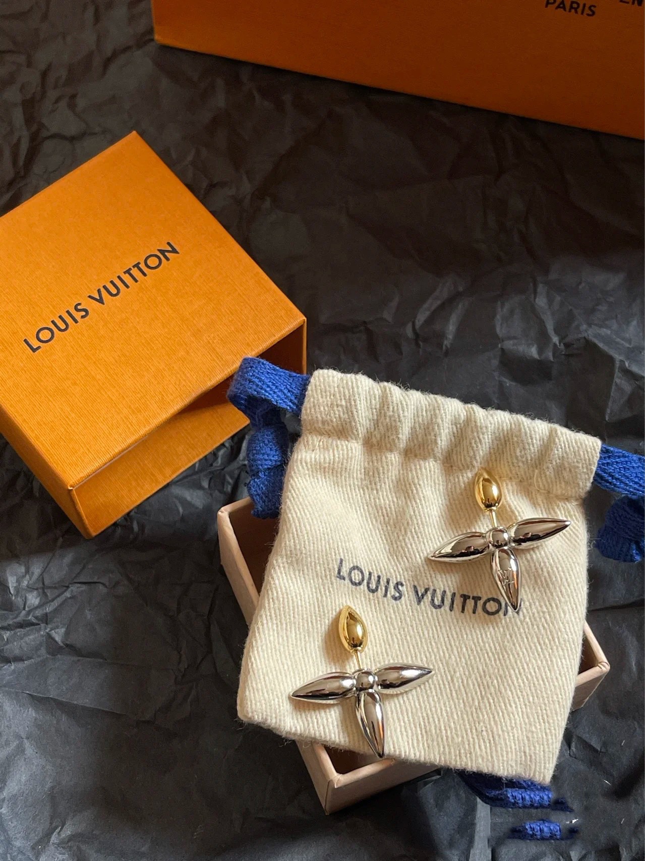 Louis Vuitton Mixed Metal Color Blossom Louisette Earrings - Best Replica Jewelry™