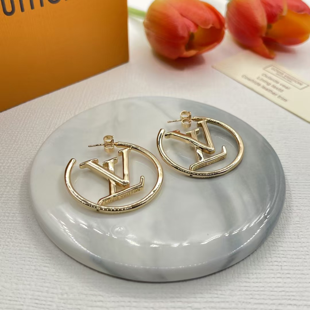 Louis Vuitton Circle LV Letter Earrings - Best Replica Jewelry™