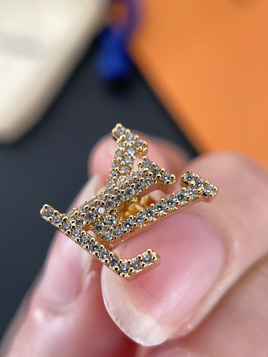 Louis Vuitton Diamond LV Letter Earrings - Best Replica Jewelry™