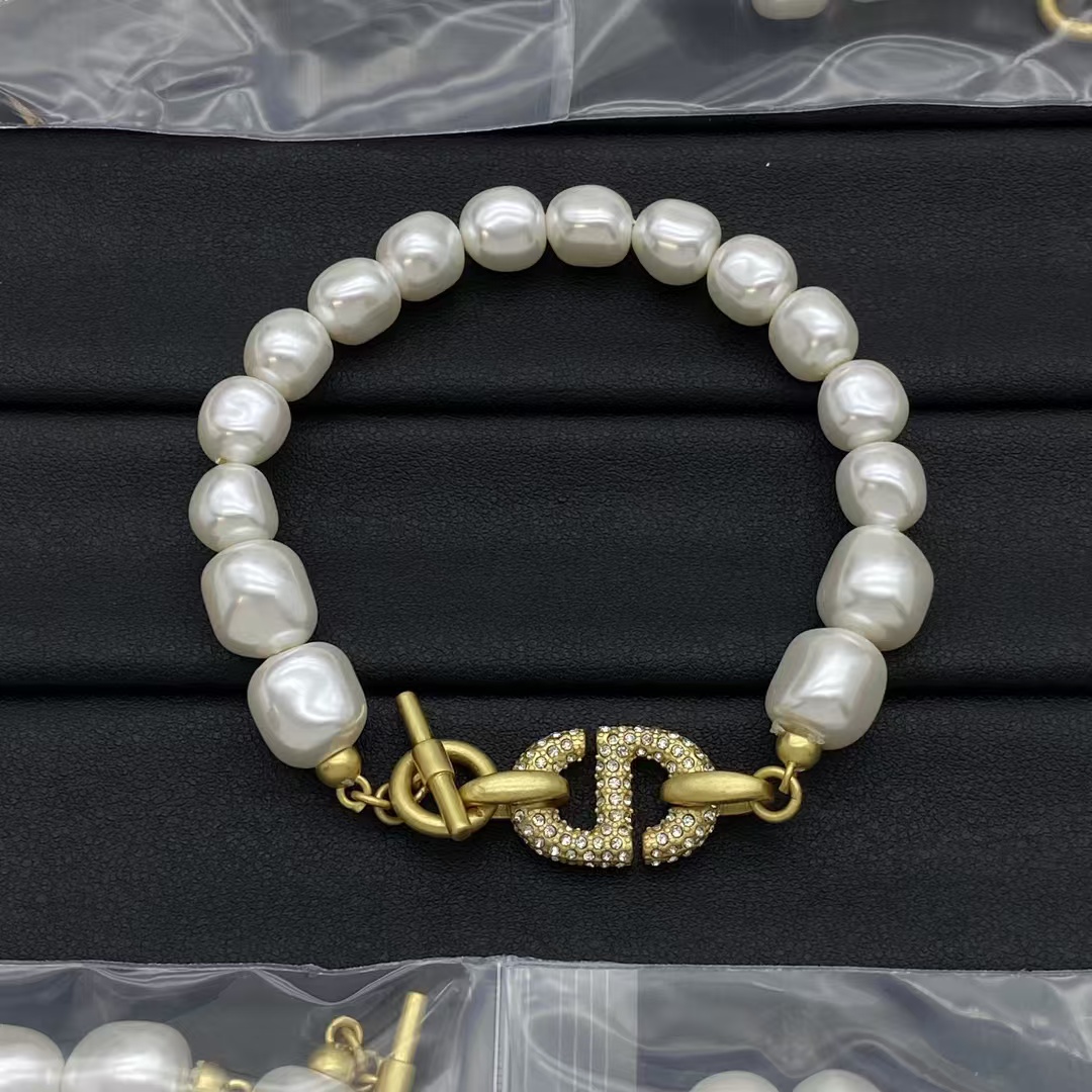 Dior CD OT Clasp Baroque Pearl Bracelet - Best Replica Jewelry™