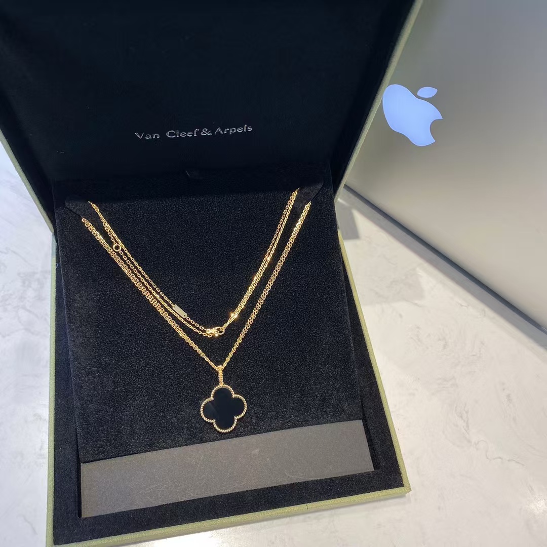 VCA Vintage Alhambra Pendant Large Clover Sweater Necklace - Best Replica Jewelry™