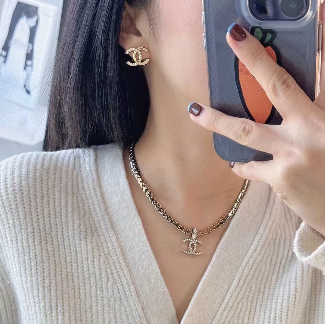 Chanel Chunky Flat Cuban Chain Necklace - Best Replica Jewelry™