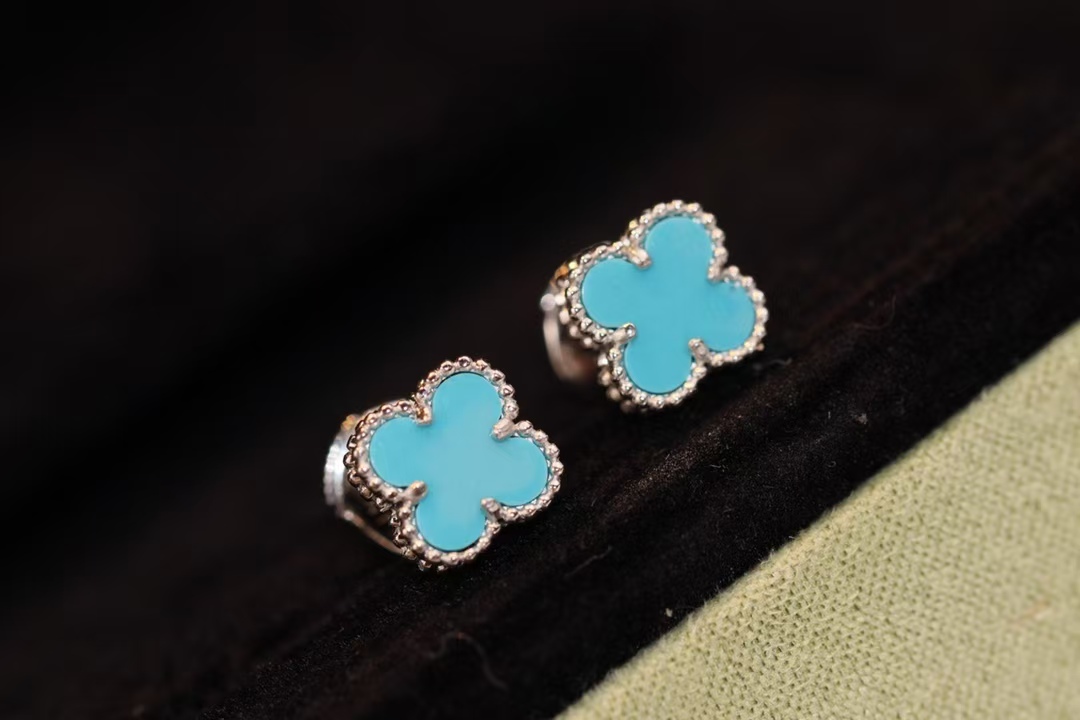 VCA Sweet Alhambra Earstuds Earring - Mini - Best Replica Jewelry™