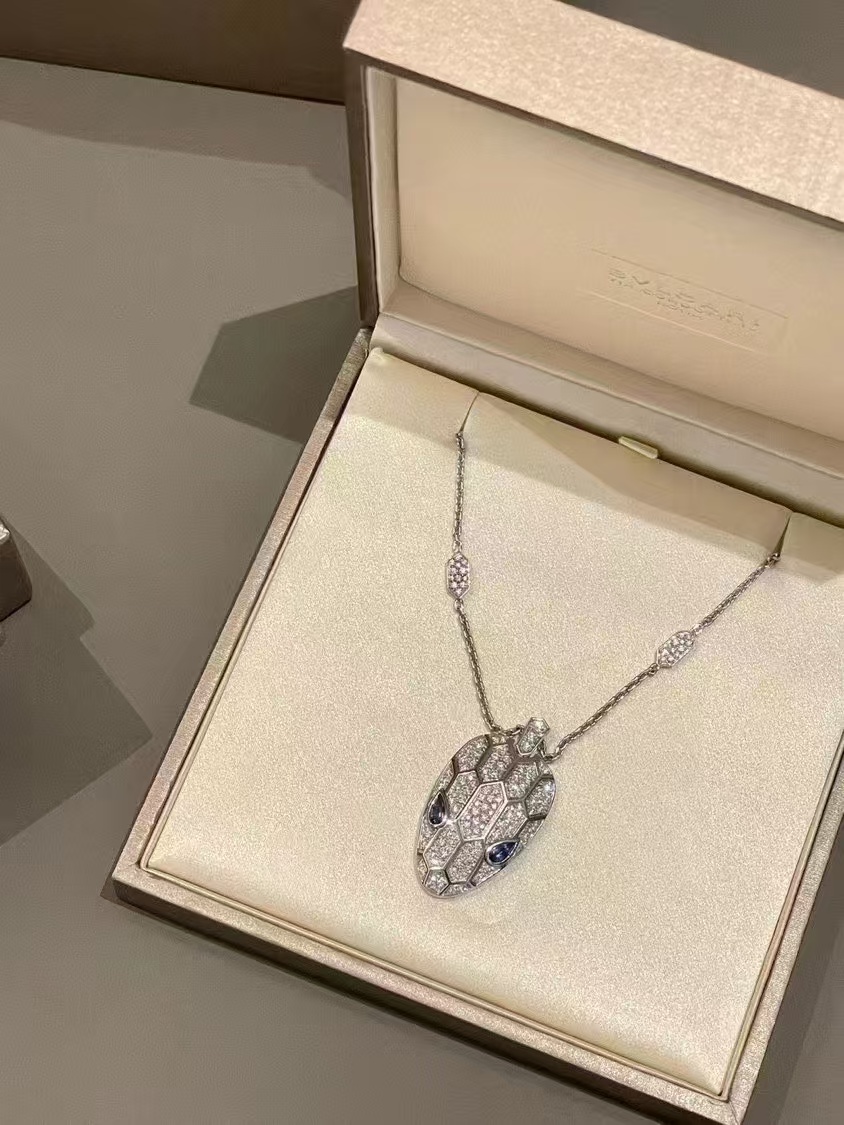 Bvlgari Seductive Snakes Serpenti Seduttori Necklace - Best Replica Jewelry™