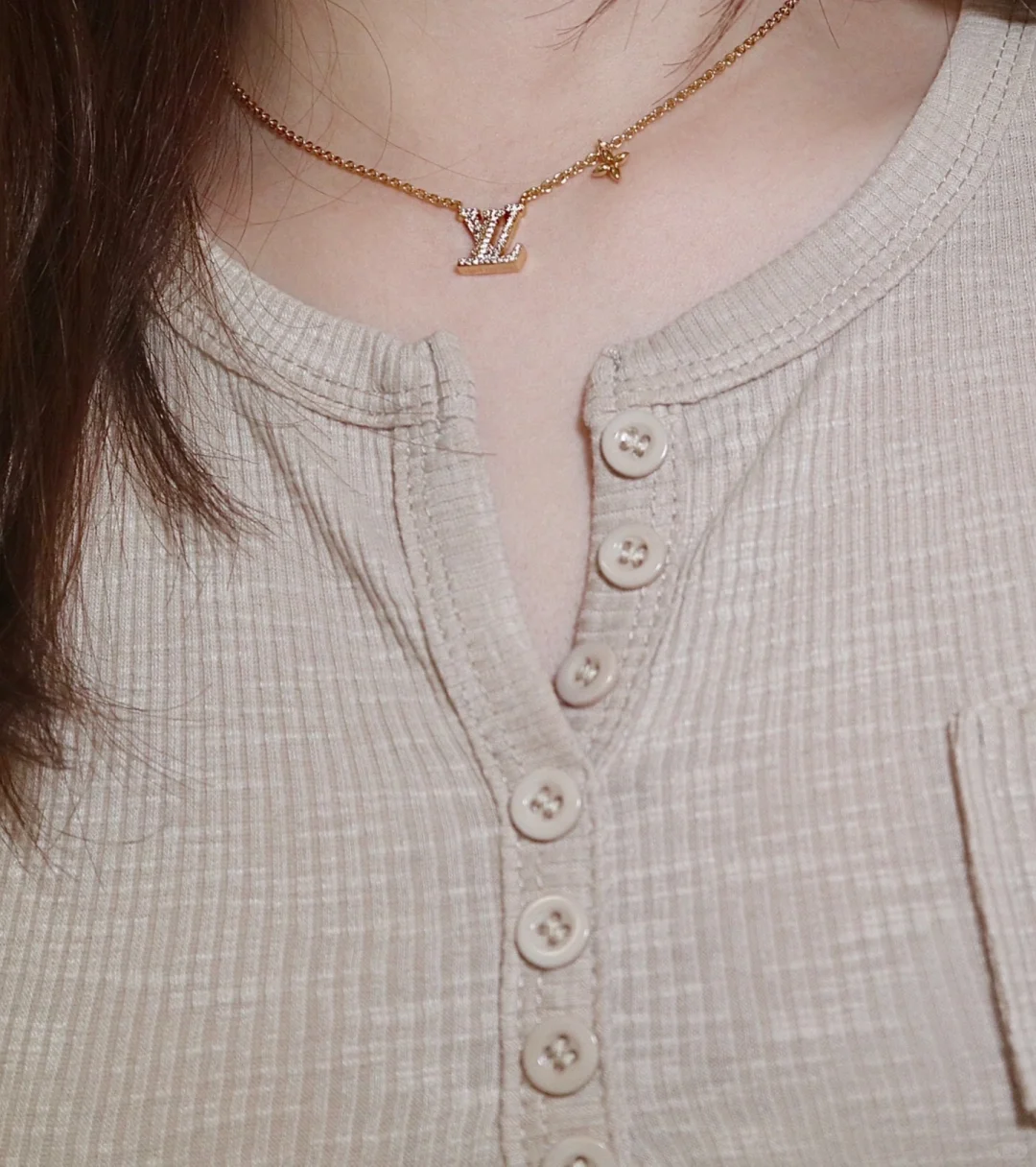 Louis Vuitton LV Letter Pendant Necklaces - Best Replica Jewelry™