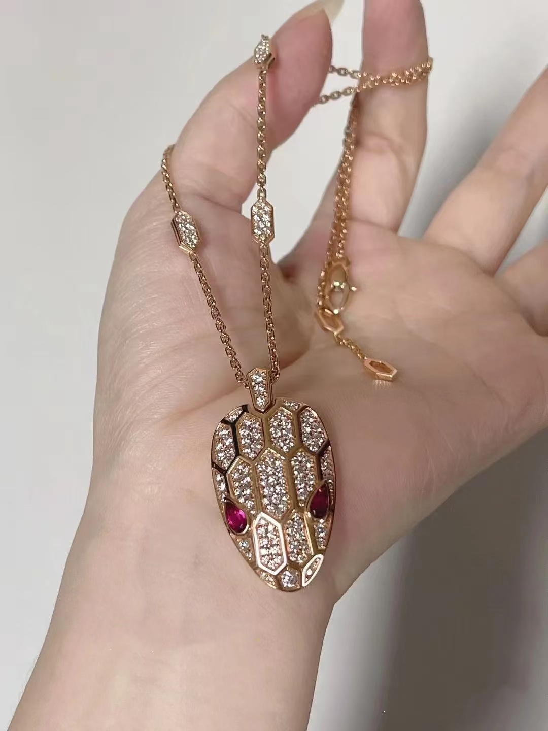 Bvlgari Serpenti Seduttori Necklace - Best Replica Jewelry™