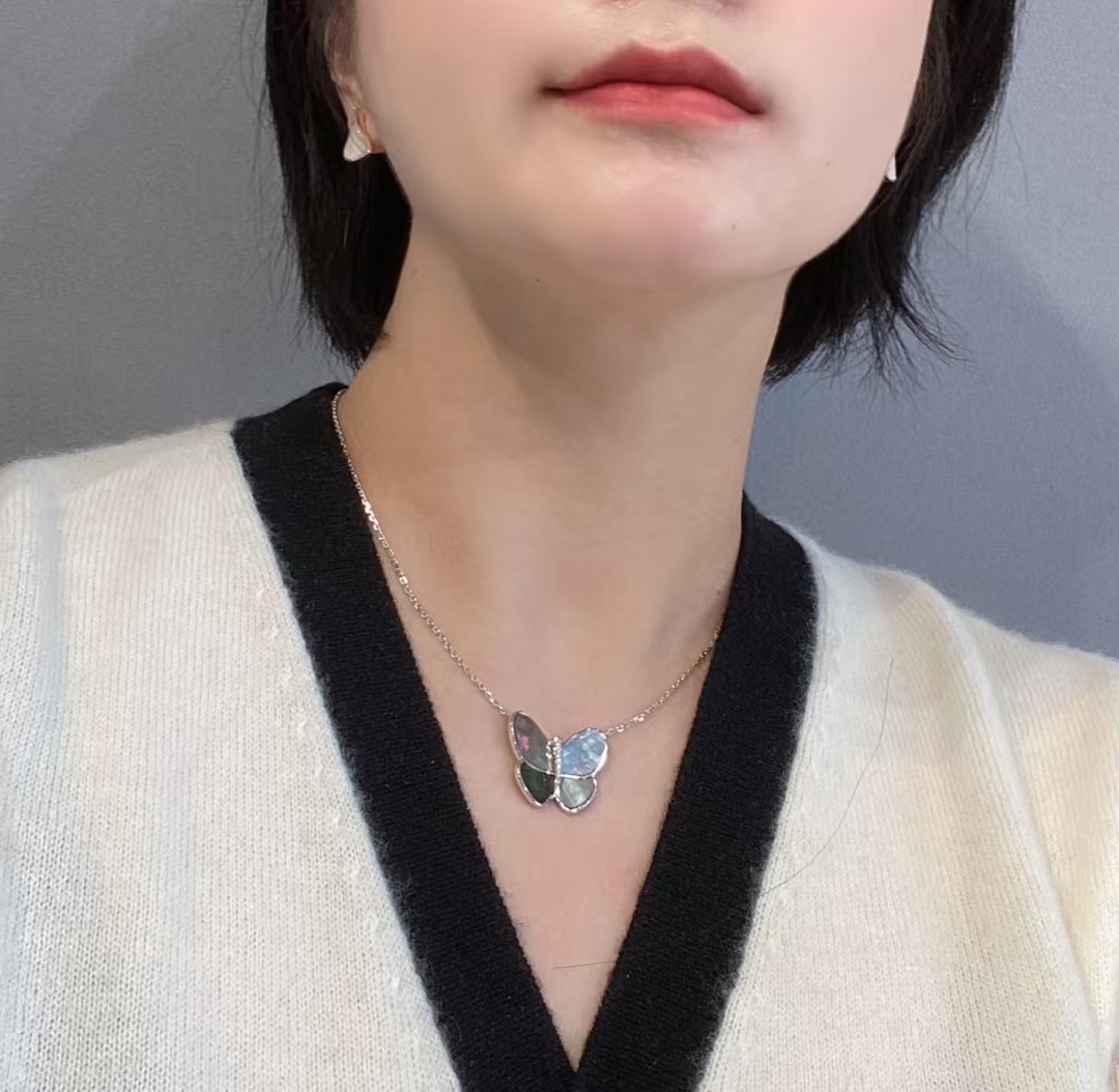 VCA Butterfly Pendant Necklace - Best Replica Jewelry™