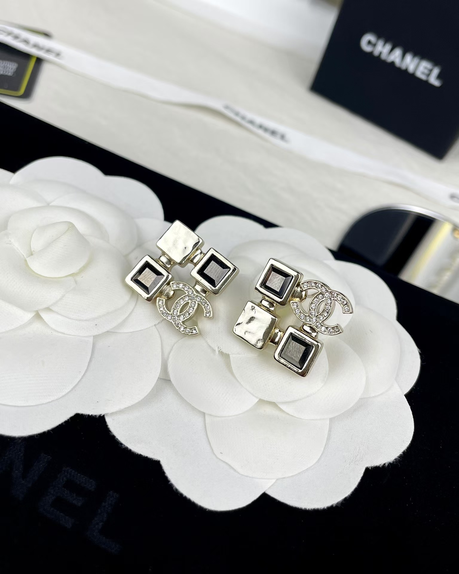 Chanel Square Rhinestone Earrings - Best Replica Jewelry™