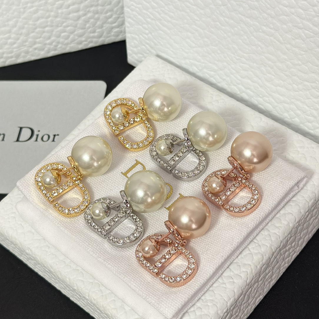 Dior Sweet CD Pearl Stud Earrings - Best Replica Jewelry™