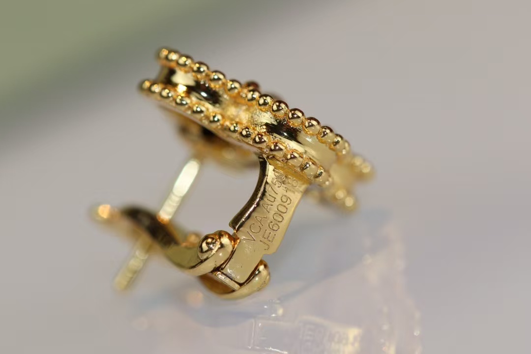 VCA Vintage Alhambra Earrings - Best Replica Jewelry™