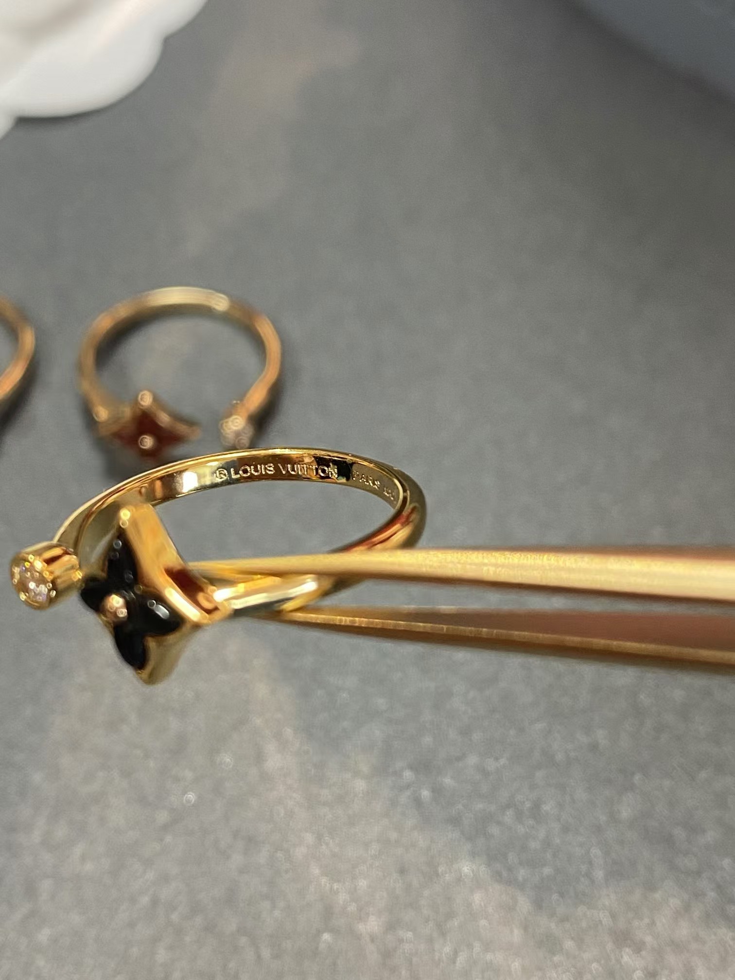 Louis Vuitton Color Blossom Mini Star Ring - Best Replica Jewelry™