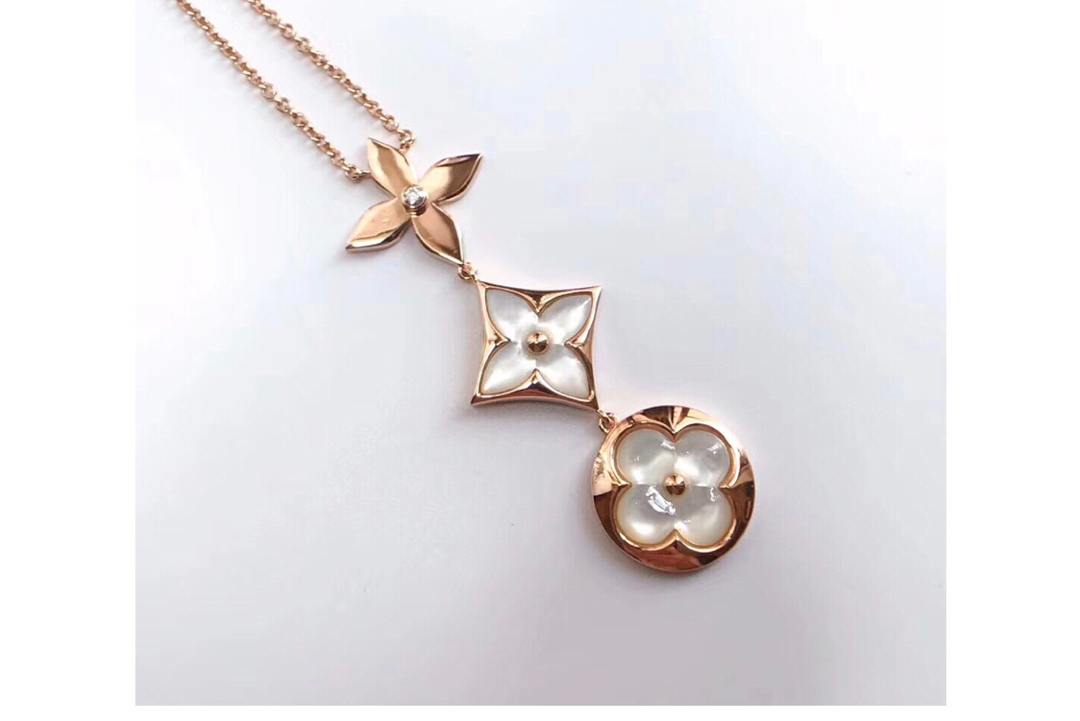 Louis Vuitton White Mother of Pearl 3 Blossom Flowers Necklace - Best Replica Jewelry™