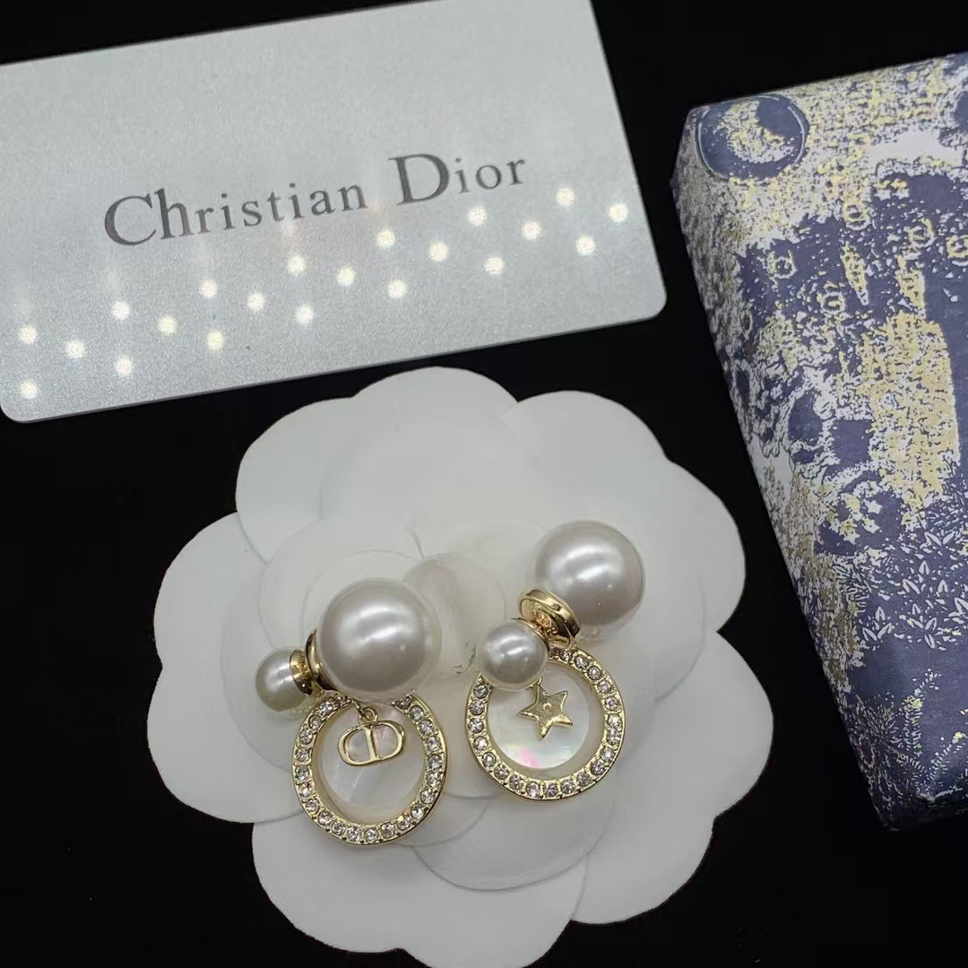 Dior Asymmetric Drop Charms Pearl Earrings - Best Replica Jewelry™