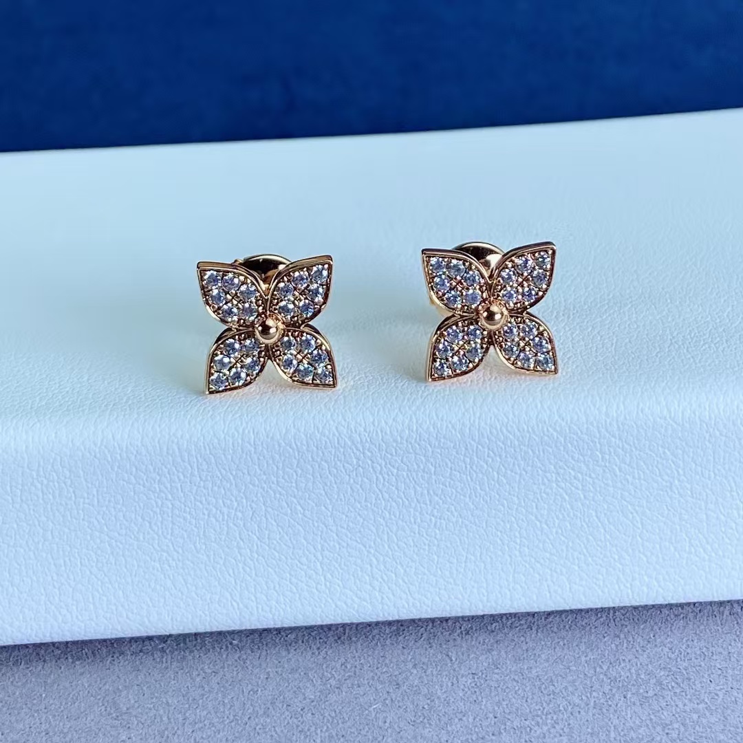 Louis Vuitton Diamond Flower Stud Earrings - Best Replica Jewelry™