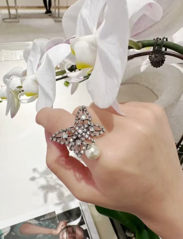 Dior Butterfly Pearl Dangle Ring - Best Replica Jewelry™