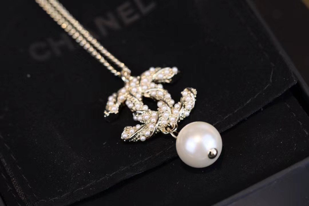 Chanel Long Sweater Pearl Drop Necklace - Best Replica Jewelry™