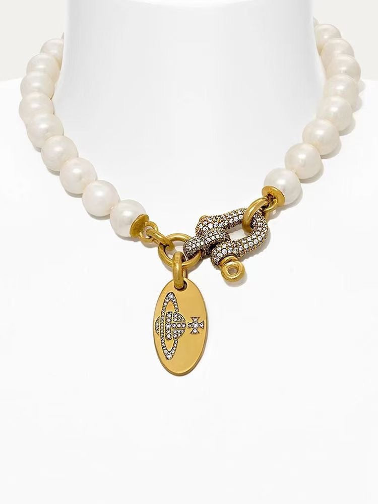 Vivienne Westwood Horseshoe Clasp Saturn Pearl Necklace - Best Replica Jewelry™