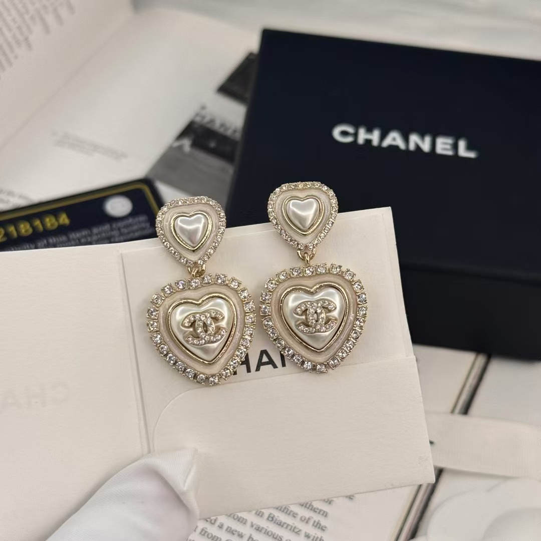 Chanel Two Heart Dangle Pearl Earrings - Best Replica Jewelry™