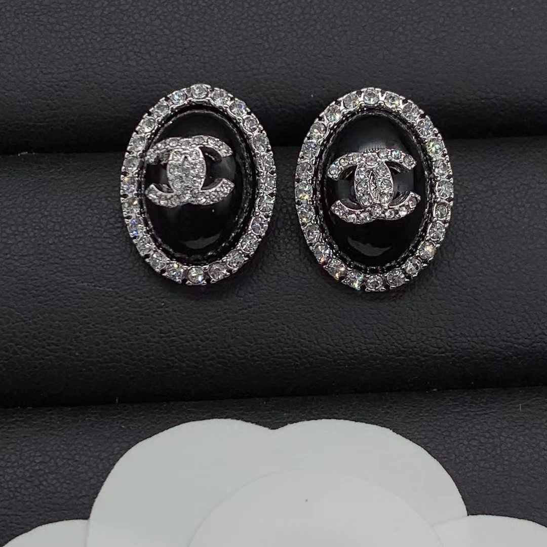Chanel Oval Black Earrings - Best Replica Jewelry™
