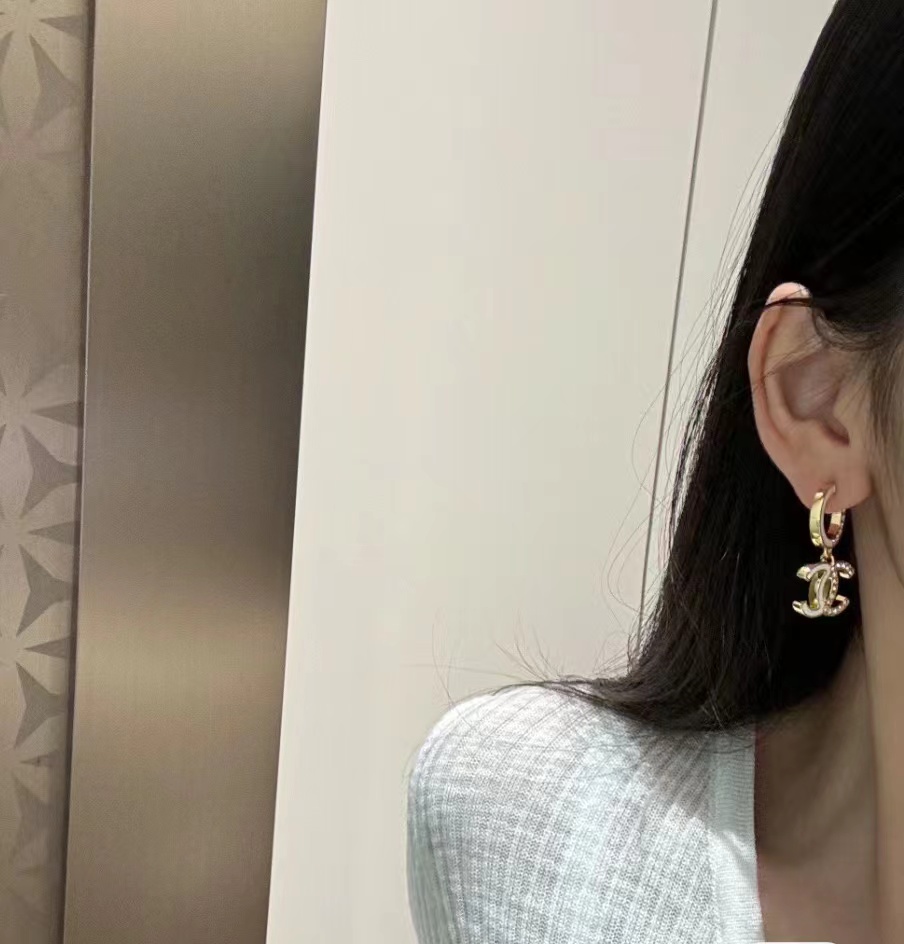 Chanel Half Enamel Half Diamond Double C Earrings - Best Replica Jewelry™