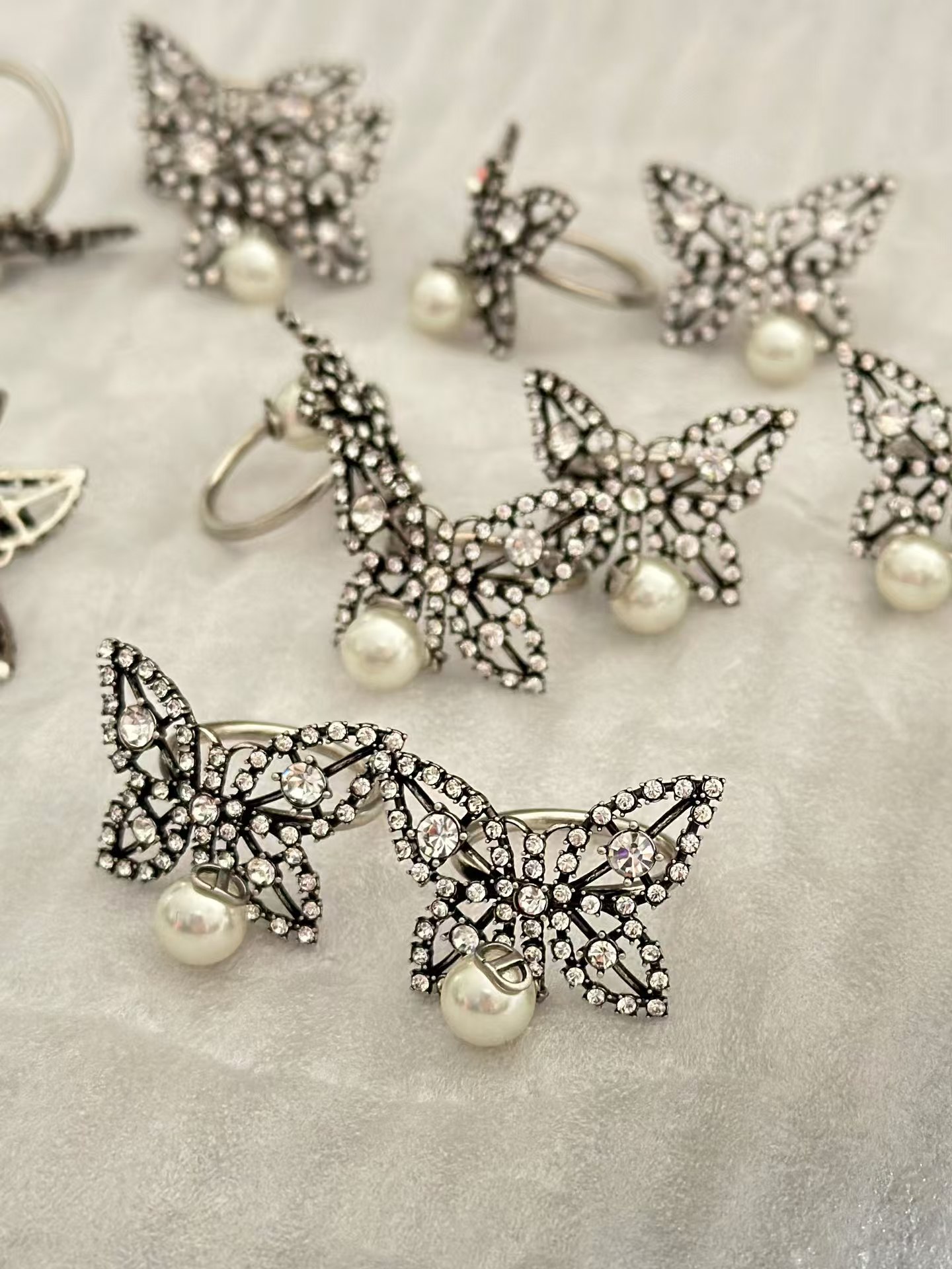 Dior Butterfly Pearl Dangle Ring - Best Replica Jewelry™