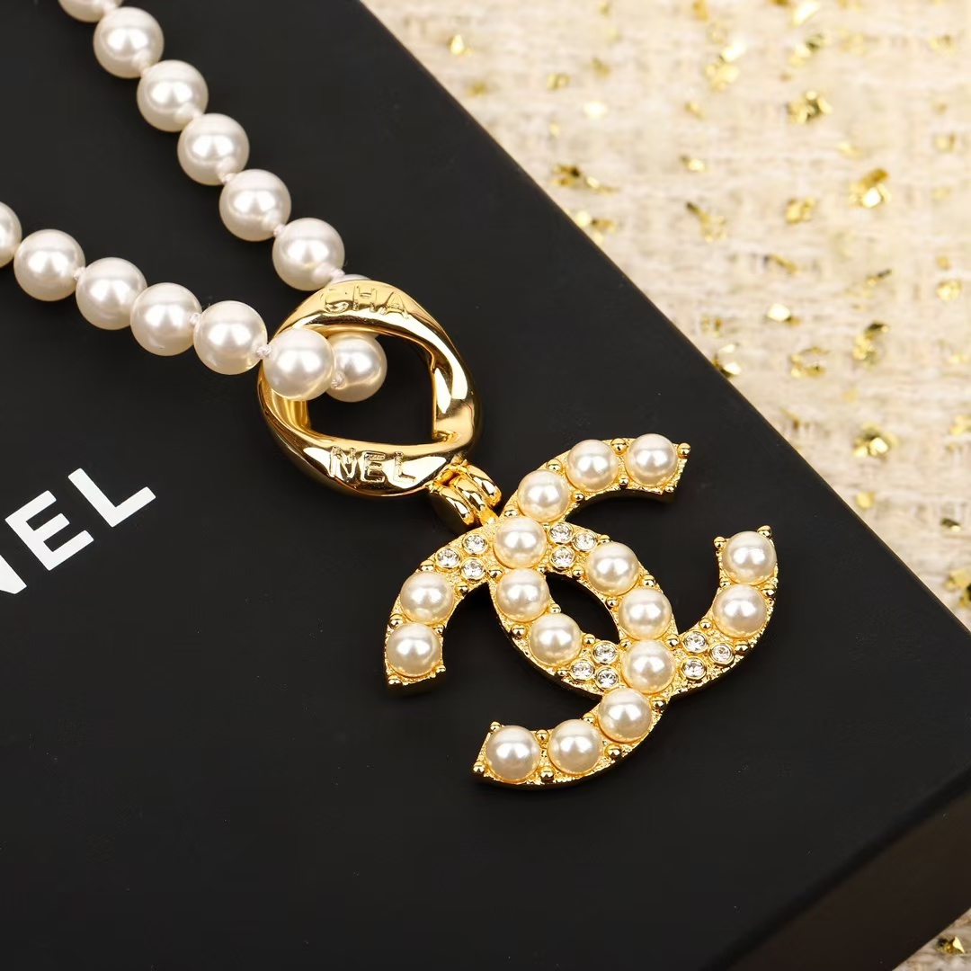 Chanel Diamond Pearl Paved Double C Pendant Pearl Necklace - Best Replica Jewelry™