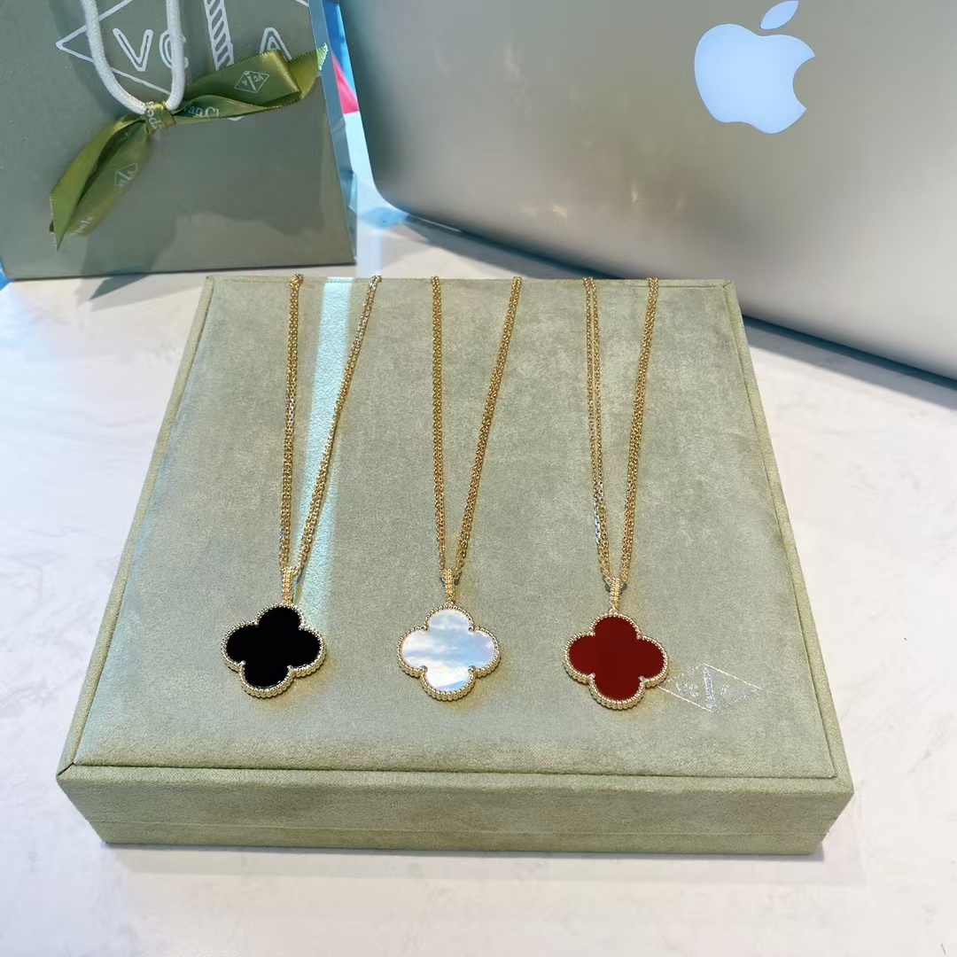 VCA Vintage Alhambra Pendant Large Clover Sweater Necklace - Best Replica Jewelry™