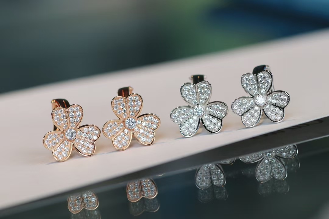 VCA Frivole Earrings - Small - Best Replica Jewelry™