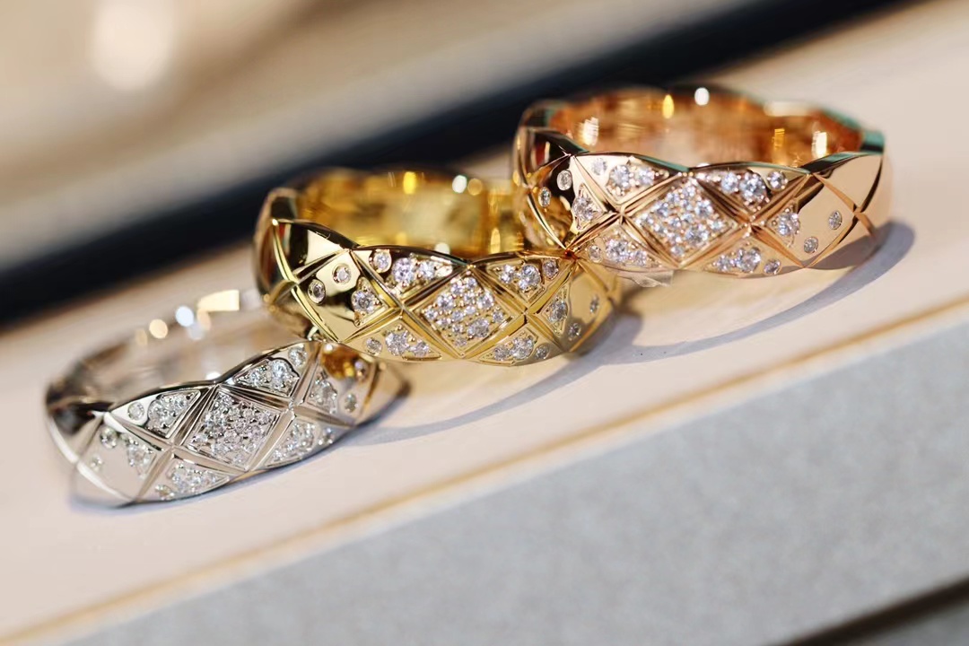 Chanel Diamond Coco Crush Ring - Wide - Best Replica Jewelry™