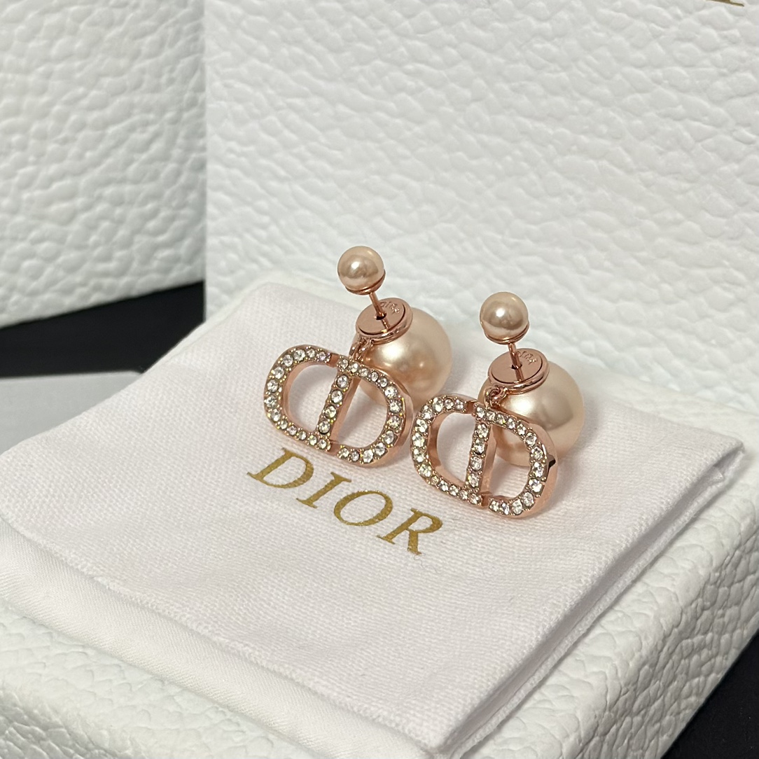 Dior Sweet CD Pearl Stud Earrings - Best Replica Jewelry™