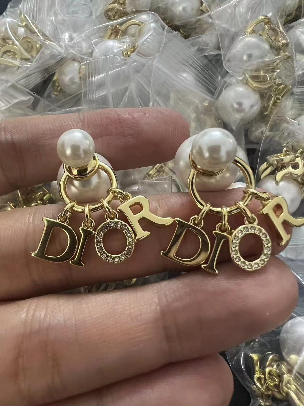 Dior Letter Pearl Earrings - Best Replica Jewelry™