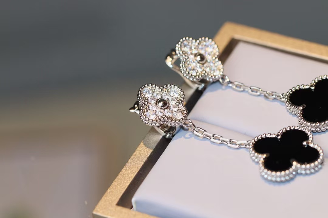 VCA Magic Alhambra Earrings, 2 Motifs - Best Replica Jewelry™