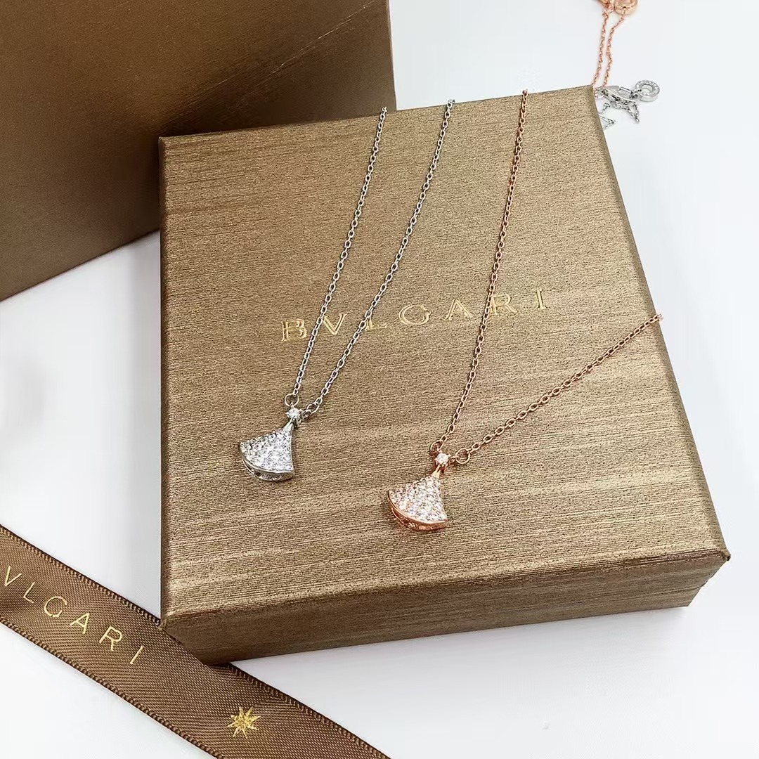 Bvlgari Divas' Dream Necklace - Best Replica Jewelry™