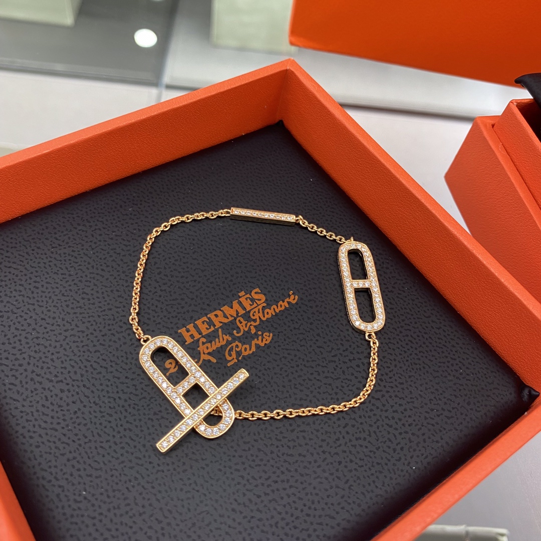 Hermes Diamond Paved Pig Nose Bracelet - Best Replica Jewelry™