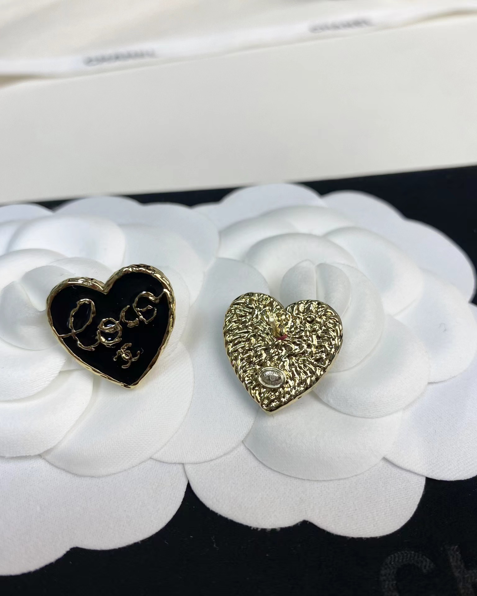 Chanel Black Love Heart Stud Earrings - Best Replica Jewelry™