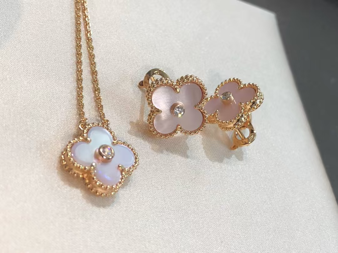 VCA Pink Mother of Pearl Clover Stud Earrings - Best Replica Jewelry™