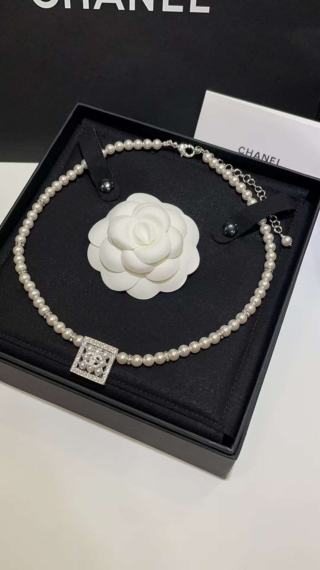 Chanel Square Pendant Pearl Necklace - Best Replica Jewelry™