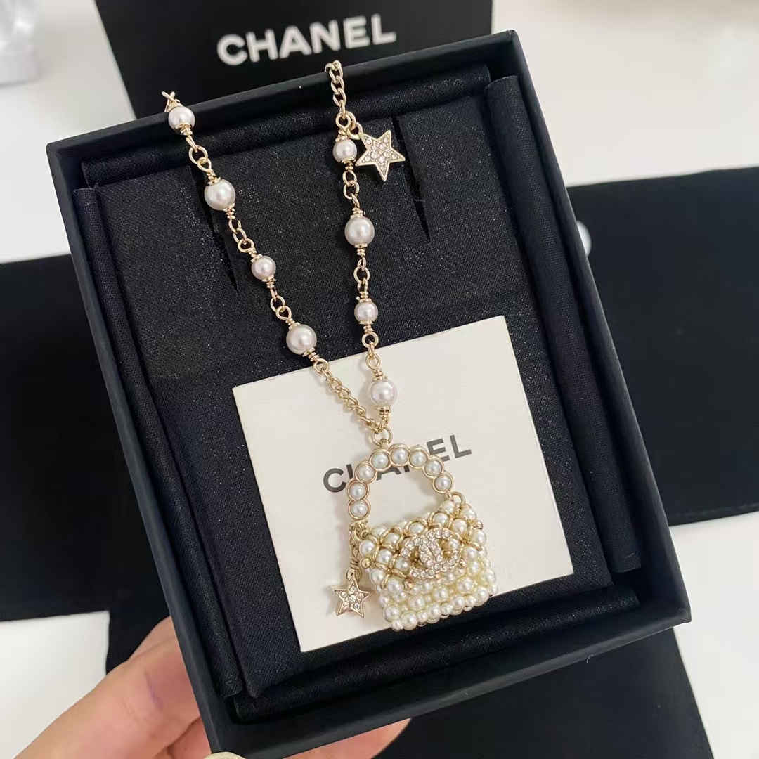 Chanel Pearl Bag Pendant Necklace - Best Replica Jewelry™