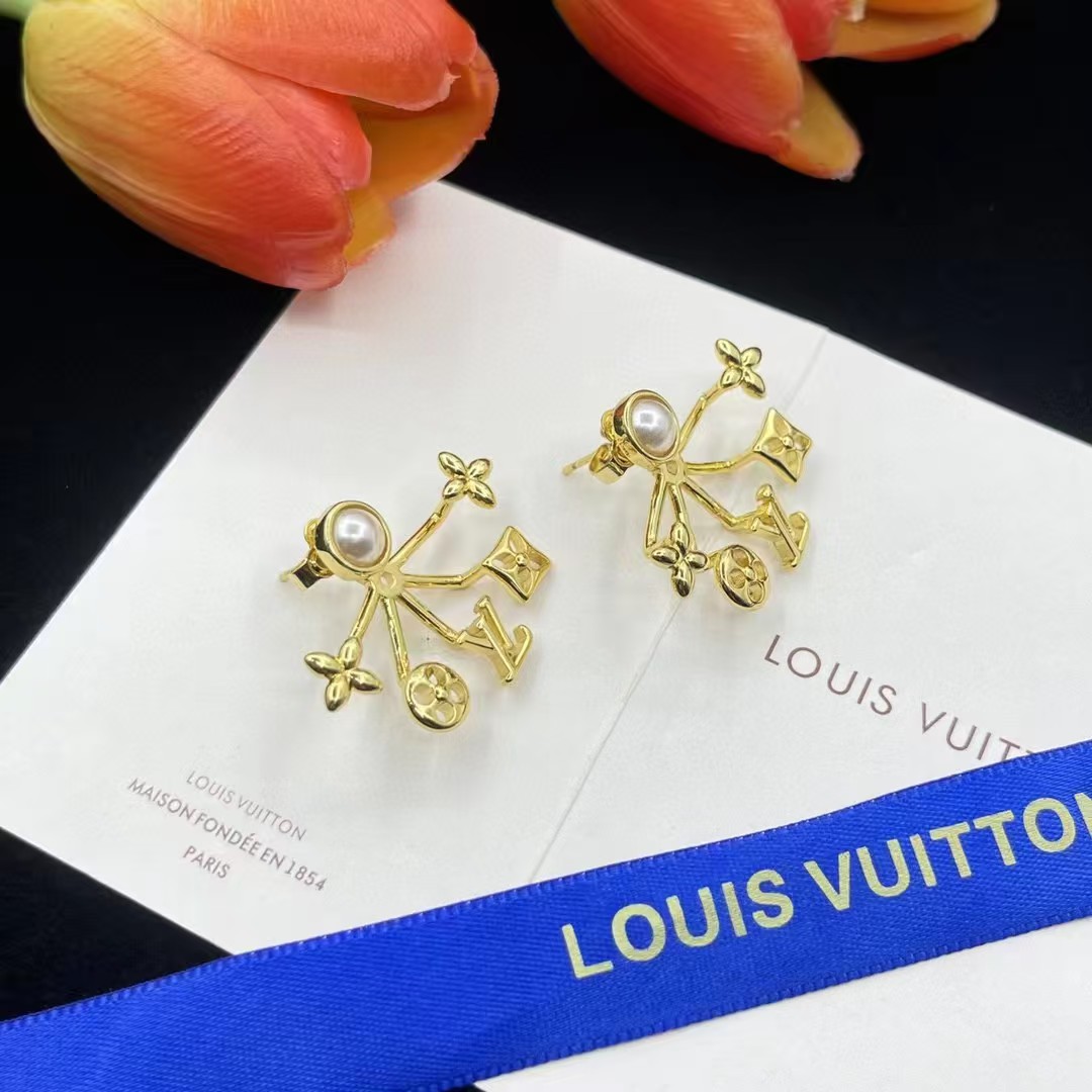 Louis Vuitton Stud Earrings - Best Replica Jewelry™