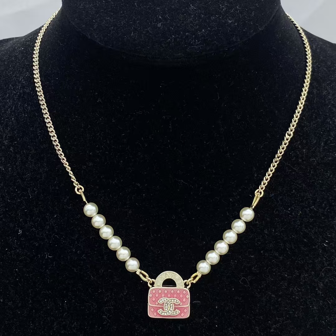 Chanel Bag Pendant Pearl Chain Necklace - Best Replica Jewelry™