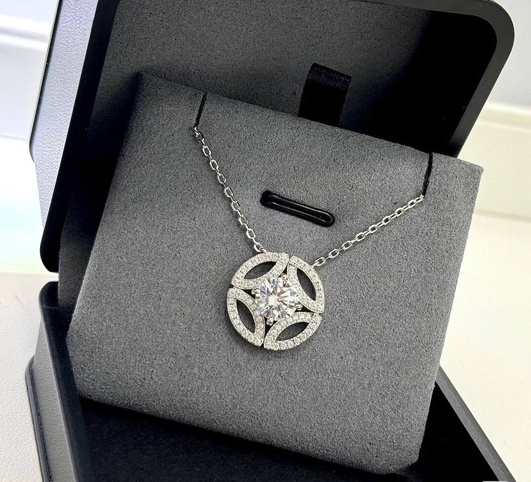 Cartier Hollow Round Pendant Necklace - Best Replica Jewelry™